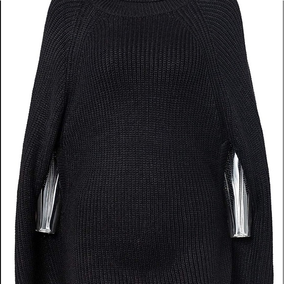 T Stay Classy in this Casual Pullover ❤️ - Picture 4 of 6